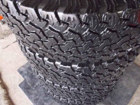 ขาย  31x10.5x15  BF ALL ปี08 ดอกสวยไม่บั้ง 4เส้น