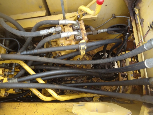 ขายรถแบคโฮKOMATSU-200-8รถสวยทํางานได้1000ชั้วโมง