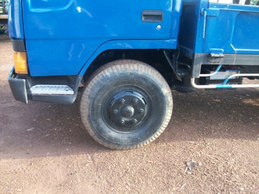 รถบรรทุก 6 ล้อ สภาพสวย เครื่อง 115 แรงมา พร้อมใช้งานครับ