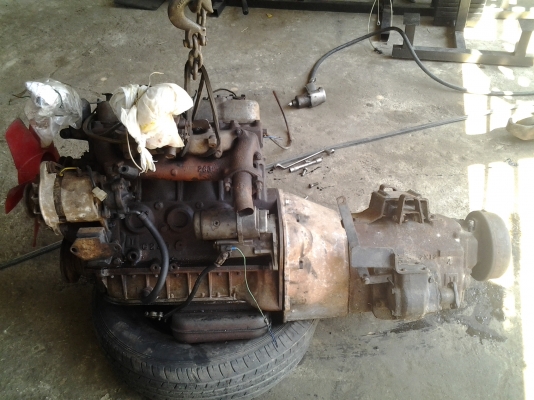 ขายครับเครื่องอีซูซุC240 พร้อมเกียร์เครื่องแน่น ไม่มีเลข ขาย 24000 บาท มาทดลองก่อนครับและจะถูกใจ