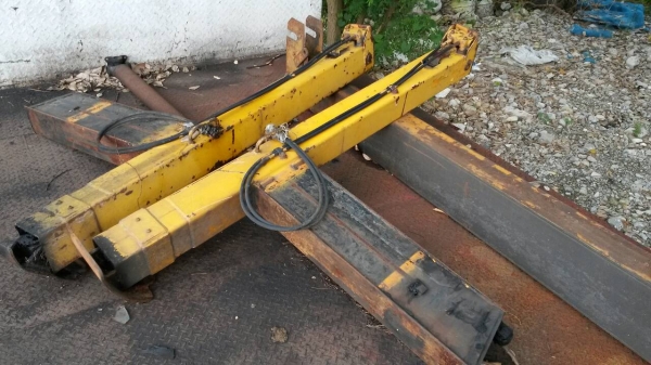 ขายเครนTADANO 3ตัน 3ปลอก ขายาว พร้อมใช้ ขาย 95000 บาท ขายเครนTADANO 3ตัน 3ปลอก ขายาว พร้อมใช้ ขาย 95000 บาท