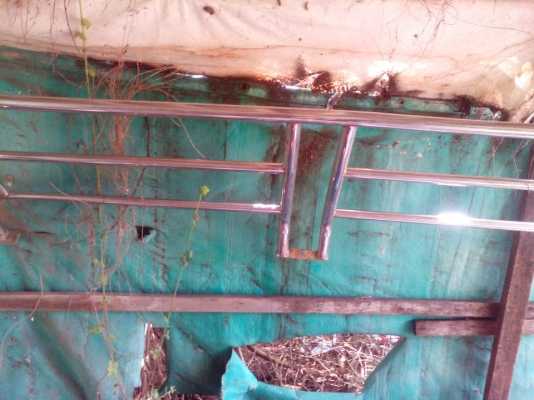 คอกสแตนเลส3ชั้นกว้าง160ซม.ยาว180ซม.สูง50ซม.