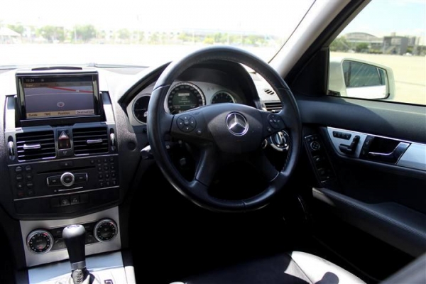 2010BENZ,C230 2.5AMGมือเดียวท๊อปสุดออกBenz Thailandประกอบนอก จอNavi วิ่ง6หมื่นโล