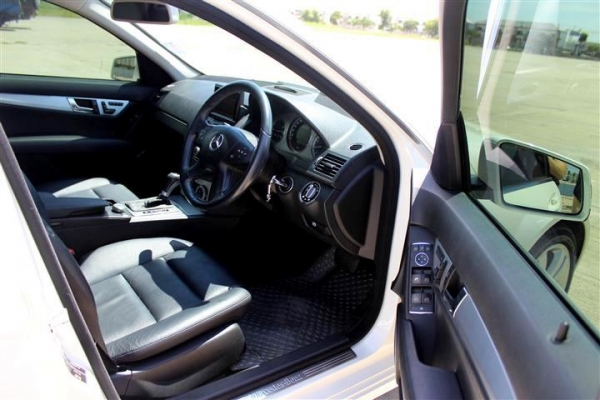 2010BENZ,C230 2.5AMGมือเดียวท๊อปสุดออกBenz Thailandประกอบนอก จอNavi วิ่ง6หมื่นโล