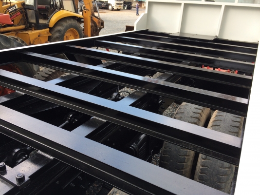 10ล้อหางปลาท้ายลาด230แรงCWM430M หางปลาทำใหม่..ปูไม้ใหม่