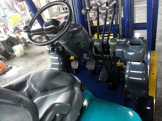 ขาย ฟอล์คลิฟต์ 2.5 ตัน KOMATSU FD25C-14 ขาย ฟอล์คลิฟต์ 2.5 ตัน KOMATSU FD25C-14