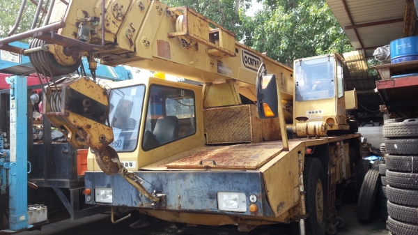 เครน25T 4ท่อน4ล้อ