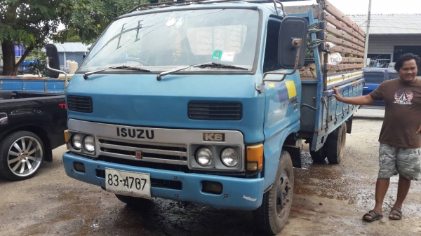 Isuzu 6ล้อ KS เครื่อง 110 ฝาดำ พวงมาลัยเพาเวอร์ เอกสารพน้อมโอน