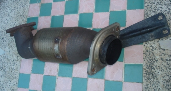 ท่อแคทตาไลติกTIGER D4D 2.5 แท้ศูนย์