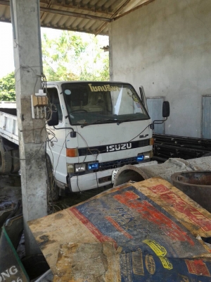 ISUZU   NKR. ดั๊ม. T. 0899388002