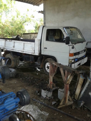 ISUZU   NKR. ดั๊ม. T. 0899388002