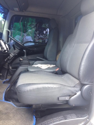 ขายดาวน์ รถหกล้อ Hino รุ่นปี 2013  175 แรง 3 หมื่นกิโล