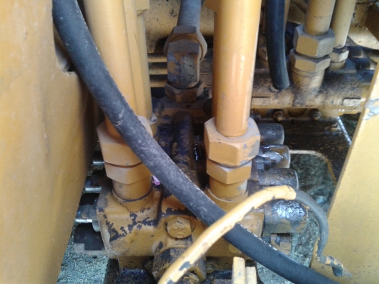 มาอีกแล้วรถพร้อมลุยงานKOMATSU PC 60-1 สภาพเก่านอก สีเดิมๆพร้อมใช้เ