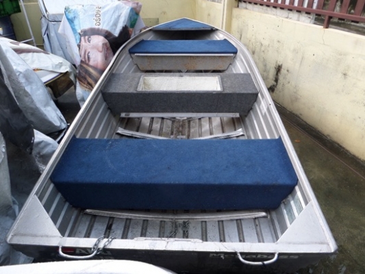 เรือปิเนียม QUINTREX 12 ฟุต