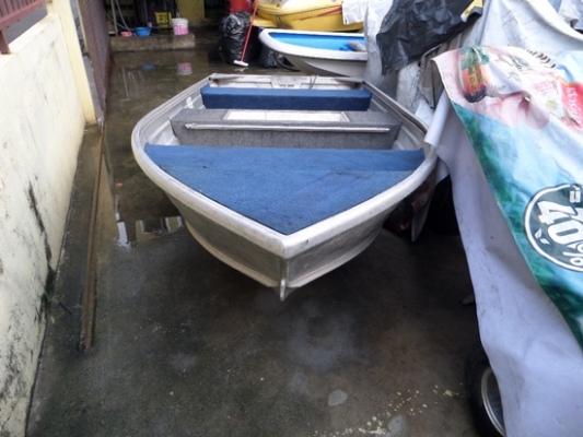 เรือปิเนียม QUINTREX 12 ฟุต