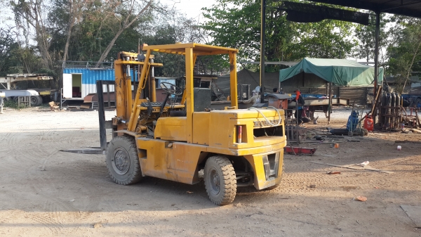 ขายรถยก3.5ตันkomatsu....ปัมแรงมาก