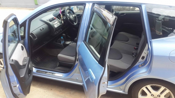 ขาย HONDA, JAZZ 1.5 E (ABS/AIRBAG)รุ่นท็อปสุด สีฟ้าพิเศษ