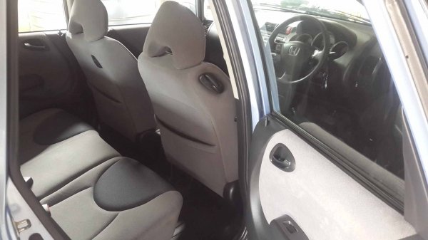 ขาย HONDA, JAZZ 1.5 E (ABS/AIRBAG)รุ่นท็อปสุด สีฟ้าพิเศษ