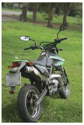Kawasaki D-tracker 125 (รถมือเดียว ซื้อป้ายแดง) Kawasaki D-tracker 125 (รถมือเดียว ซื้อป้ายแดง)