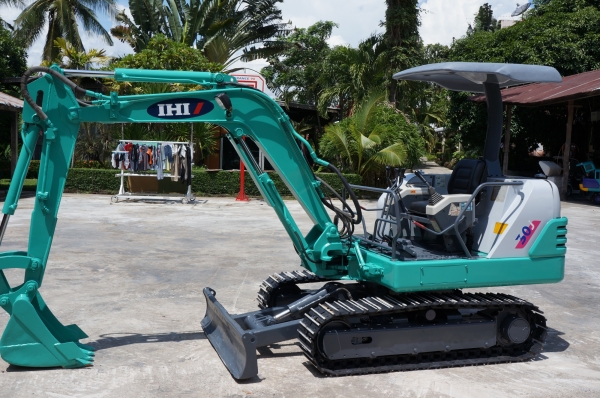 ขายรถขุด IHI 30J มีลายใส่หัวกระแทก ขายรถขุด IHI 30J มีลายใส่หัวกระแทก