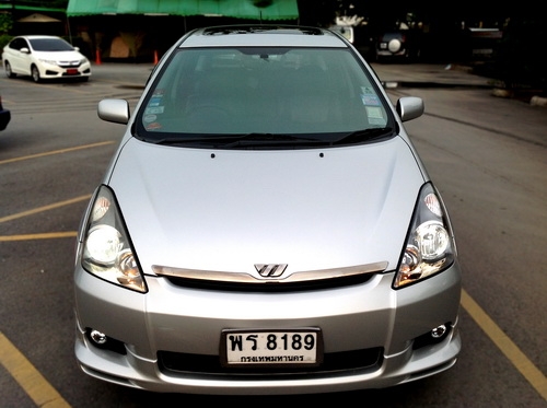 **ขาย Toyota Wish ปี04 รุ่นท็อปสุด มีSunroof 2.0Q Limited สีบรอนซ์เงิน วิ่งน้อย ออฟชั่นครบ รถบ้านแท้100\% สวย เดิม ไม่มีชนหนัก รถครอบครัวในราคาอีโคคาร์**มีรูป