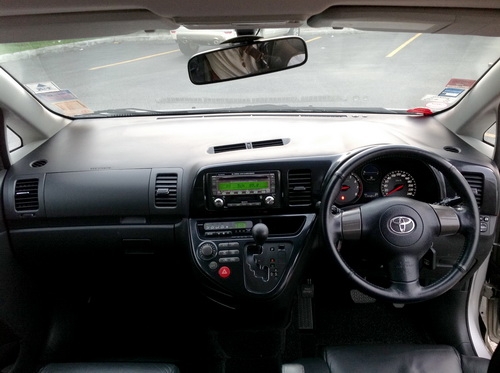 **ขาย Toyota Wish ปี04 รุ่นท็อปสุด มีSunroof 2.0Q Limited สีบรอนซ์เงิน วิ่งน้อย ออฟชั่นครบ รถบ้านแท้100\% สวย เดิม ไม่มีชนหนัก รถครอบครัวในราคาอีโคคาร์**มีรูป