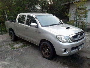 ขายด่วนToyota Vigo 2.5E 4ประตูปี2009เกียร์ธรรมดา ไม่เคยชน ไม่จมน้ำ