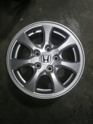 ขายแม๊ก civic ถอดป้ายแดง แม๊ก Avanza   ยาง 215/65/16 พร้อมล้อ 1 ชุดครับ