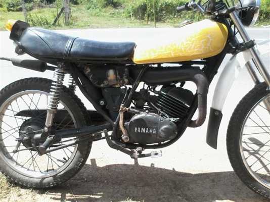 ขาย Yamaha DT100 เครื่องดีแห้งๆคันสตาร์ทคันเกียร์ไม่แต้มออกใบซื้อขายให้ ขาย 7500 บาท