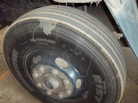 ขาย หัวลากนิสสันยูดี 320 แรง / ปี 49 /  ติดแก๊ส NGV 100\% 10 ถัง ระบบหัวฉีด