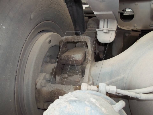 ขาย หัวลากนิสสันยูดี 320 แรง / ปี 49 /  ติดแก๊ส NGV 100\% 10 ถัง ระบบหัวฉีด