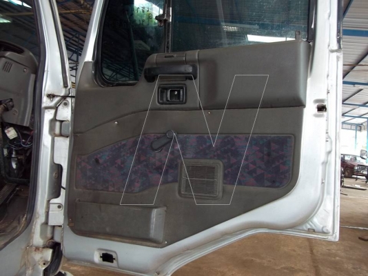 ขาย หัวลากนิสสันยูดี 320 แรง / ปี 49 /  ติดแก๊ส NGV 100\% 10 ถัง ระบบหัวฉีด