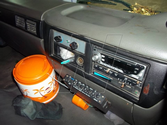 ขาย หัวลากนิสสันยูดี 320 แรง / ปี 49 /  ติดแก๊ส NGV 100\% 10 ถัง ระบบหัวฉีด