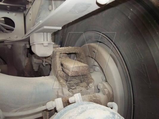 ขาย หัวลากนิสสันยูดี 320 แรง / ปี 49 /  ติดแก๊ส NGV 100\% 10 ถัง ระบบหัวฉีด