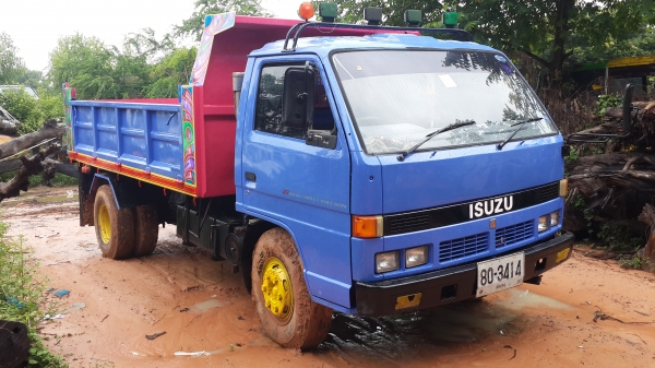 ขายดISUZU115ดั้มFหน้าหลังเกียร์สั้นปี38สภาพสวยพร้อมใช้โทร0843923995