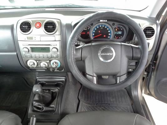 ISUZU D-MAX  CAB 4  2.5 SLX ปี 2006