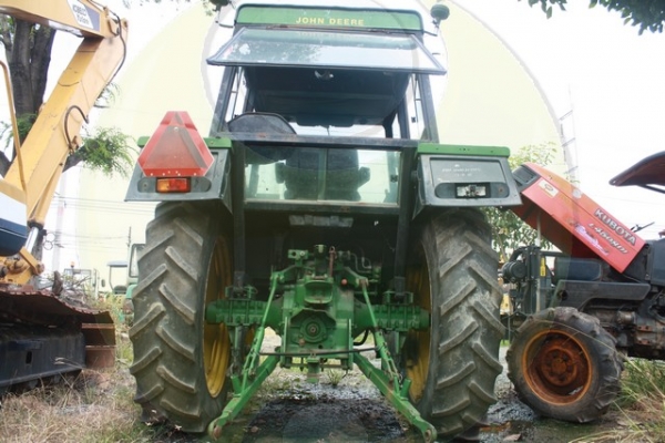 รถแทรกเตอร์เก่า-นอก JOHN DEERE ราคาถูก