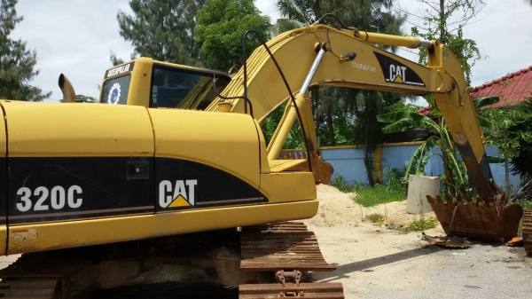 ขายเหมา 3คัน CAT3 20C สภาพสวยพร้อมใช้ ราคาต่อรองได้ ติดต่อได้ที่คุณ อ๊อฟ พิจิตร 086-737-9991