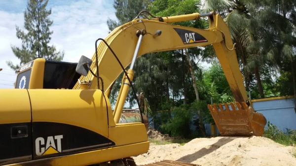 ขายเหมา 3คัน CAT3 20C สภาพสวยพร้อมใช้ ราคาต่อรองได้ ติดต่อได้ที่คุณ อ๊อฟ พิจิตร 086-737-9991