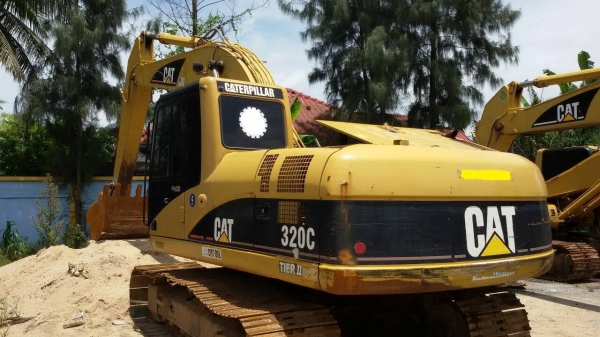 ขายเหมา 3คัน CAT3 20C สภาพสวยพร้อมใช้ ราคาต่อรองได้ ติดต่อได้ที่คุณ อ๊อฟ พิจิตร 086-737-9991