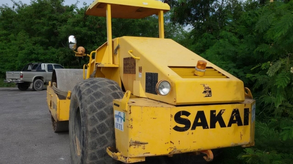 ขายรถบดสั่นสะเทือนล้อเรียบ SAKAI SV512D  สภาพสวยพร้อมใช้ ติดต่อได้ที่คุณ อ๊อฟ พิจิตร 086-737-9991