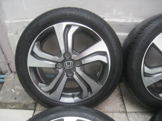 ขายล้อแม็กน้องป้ายแดง Honda city 16"x6" พร้อมยางปี14 สนใจติดต่อเล็กคลองสามครับ 081-3747940