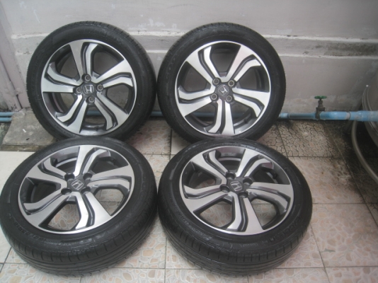 ขายล้อแม็กน้องป้ายแดง Honda city 16"x6" พร้อมยางปี14 สนใจติดต่อเล็กคลองสามครับ 081-3747940