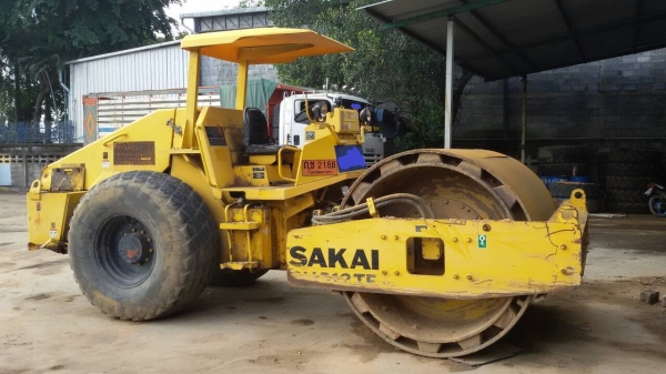 ขายรถบด SAKAI SV512TFเรียบหุ้มหนาม สภาพสวยพร้อมใช้ ติดต่อได้ที่คุณ อ๊อฟ พิจิตร 086-737-9991