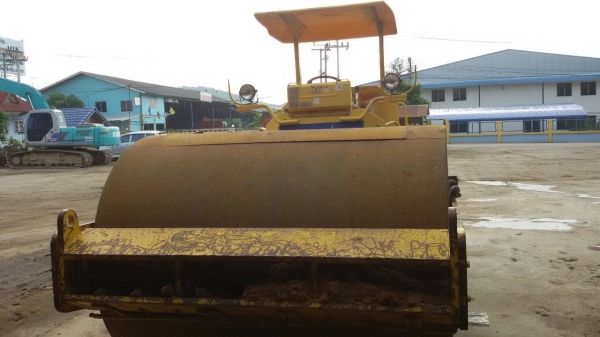 ขายรถบด SAKAI SV512TFเรียบหุ้มหนาม สภาพสวยพร้อมใช้ ติดต่อได้ที่คุณ อ๊อฟ พิจิตร 086-737-9991