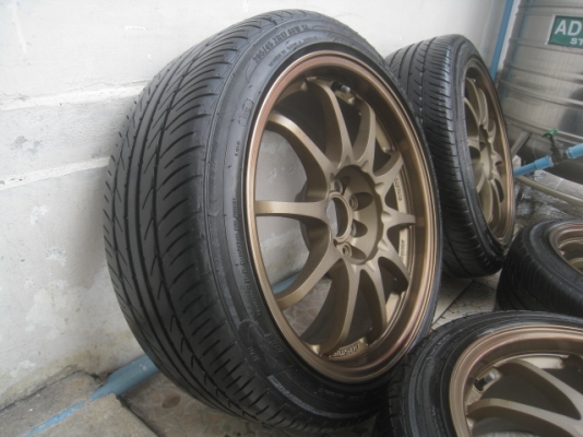 ขายล้อแม็กมือสอง CE28 งานcosmis 17"x7.5" พร้อมยางปี13 สนใจติดต่อเล็กคลองสามครับ 081-3747940