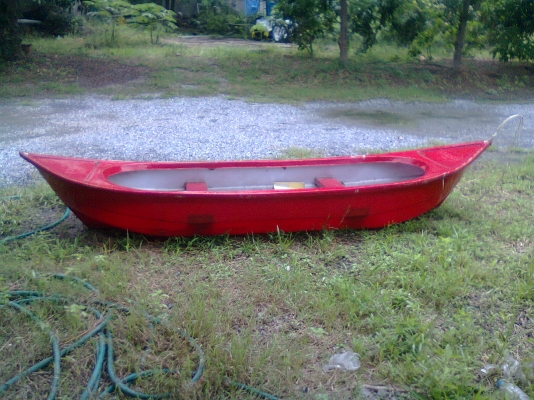 ขายเรือพายไฟเบอร์COMOSเก็บไว้ไม่ได้ใช้(ลดเหลือ3000)ล้างให้แล้วครับ