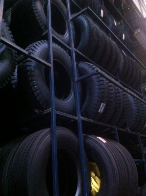 ยางรถบรรทุก 8.25R16 highway  เรเดียล ราคา 4500 บาท