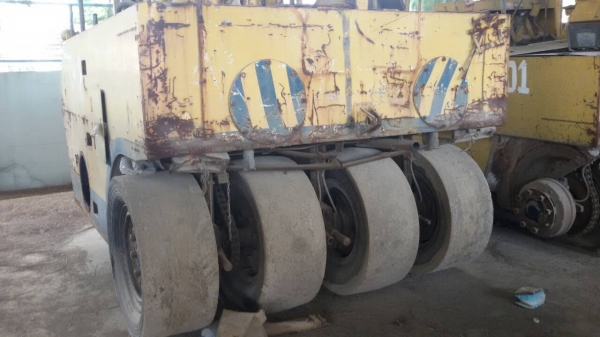 ขายเหมา 3คัน รถบด 9ล้อ 7ล้อ สภาพสวยพร้อมใช้ ติดต่อได้ที่คุณ อ๊อฟ พิจิตร 086-737-9991