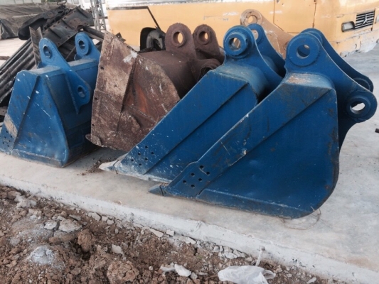 ขายบุ้งกี้ใส่แคท ฮิตาชิ โกเบ โคมัสสุ ราคาชิ้นละ15,000บาท โทร0810367316